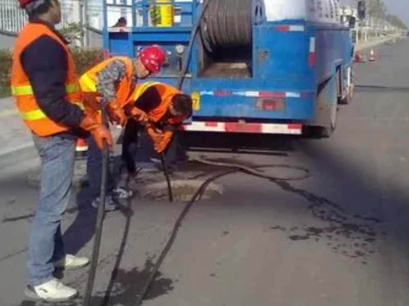 江汉区常青路抽污水A淤泥转运